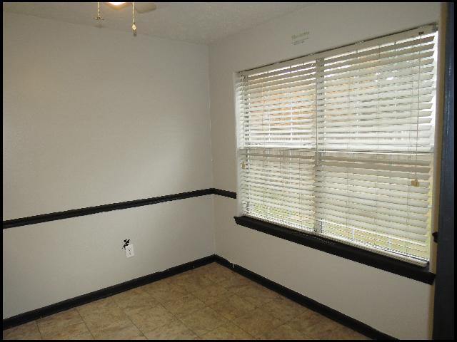 Building Photo - 19 Fox Run Cir