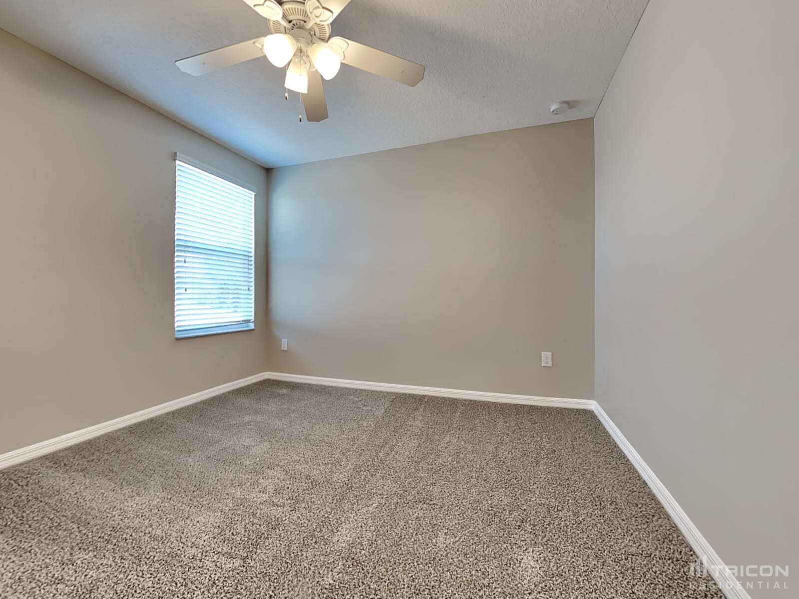 Building Photo - 1752 Broad Winged Hawk Dr