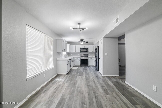 Building Photo - 3329 Tierra Yvette Ln