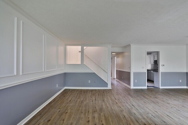 Building Photo - 4966 Wintersong Ln