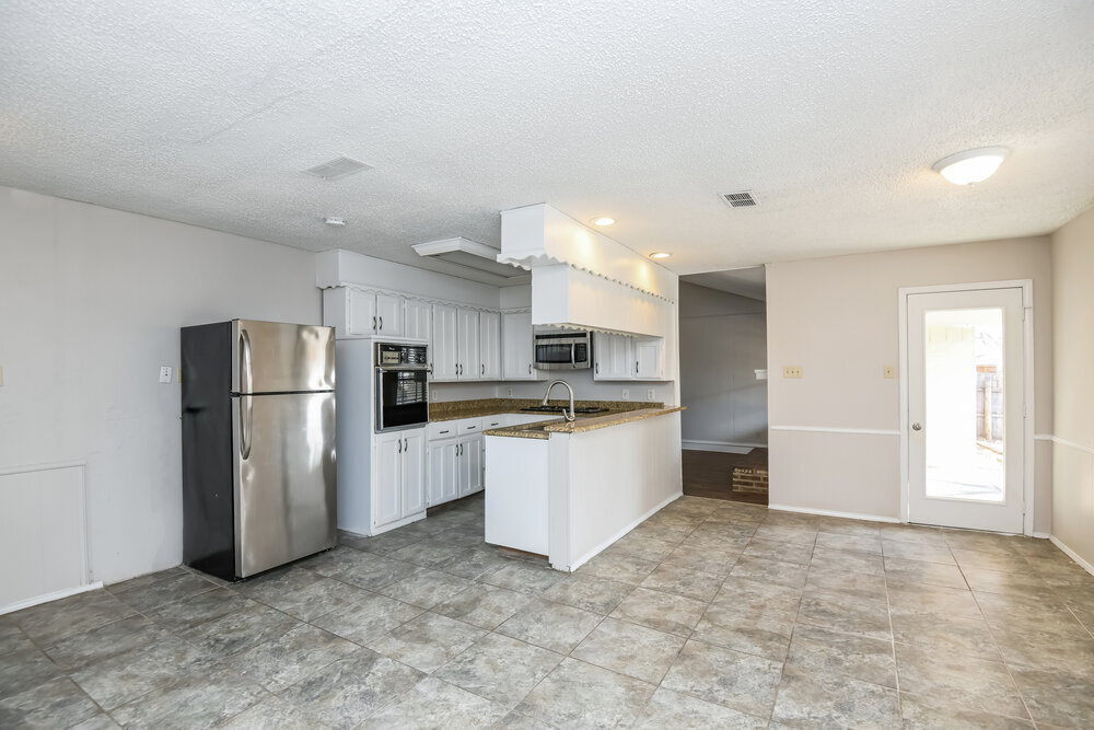 Building Photo - 7528 Beckwood Dr