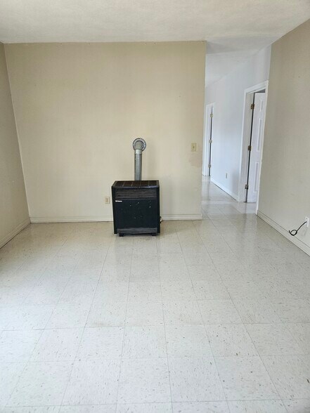 Building Photo - 56 Laval St