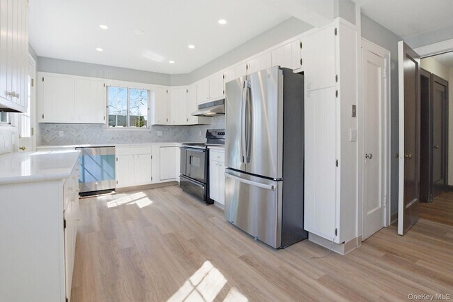 Building Photo - 5 Seymour Pl