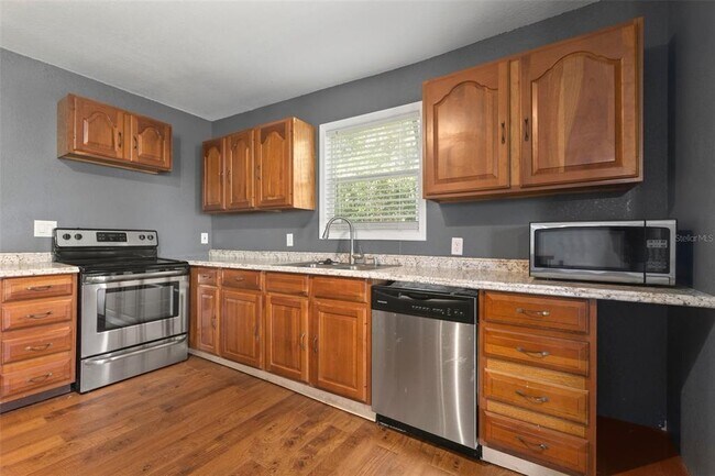 Building Photo - 3106 E Trapnell Rd