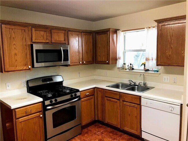 Building Photo - 15117 Bigelow Dr