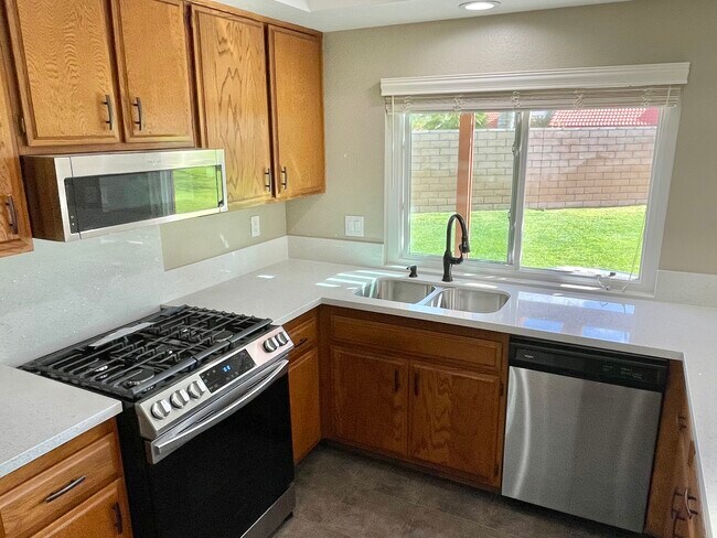 Kitchen - 2823 Bragg St