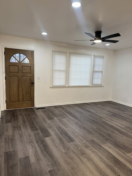 Building Photo - 1319 N 6th St