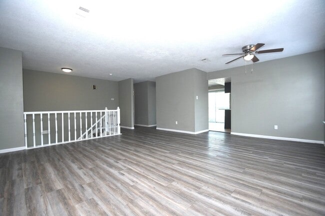 Building Photo - 379 Richvale Ln