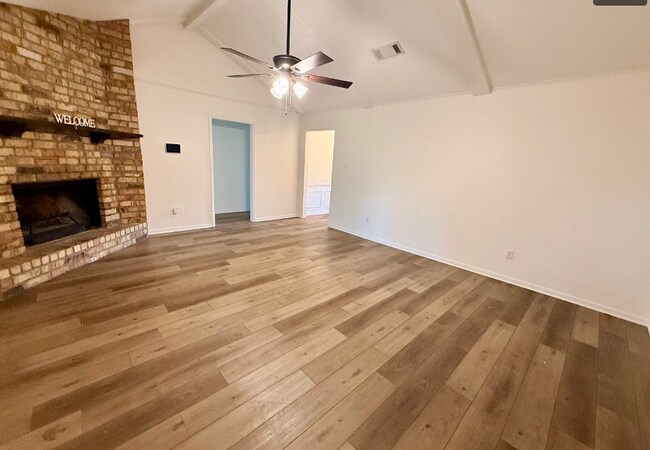 Building Photo - 1045 Chatwood Dr