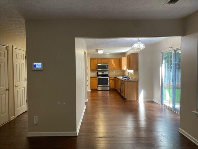 Building Photo - 934 Dominion Walk Dr SW