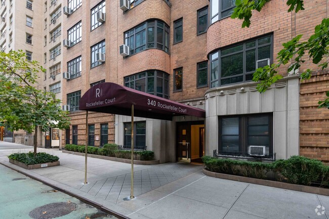 Entrance - Rockefeller Court