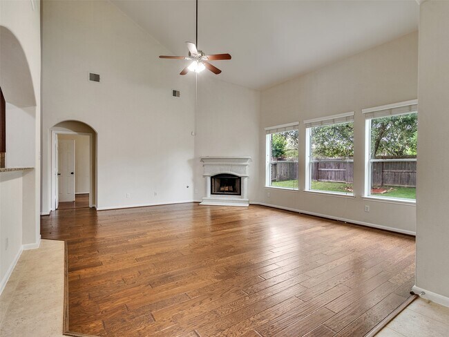 Building Photo - 28006 Hollyfare Drive