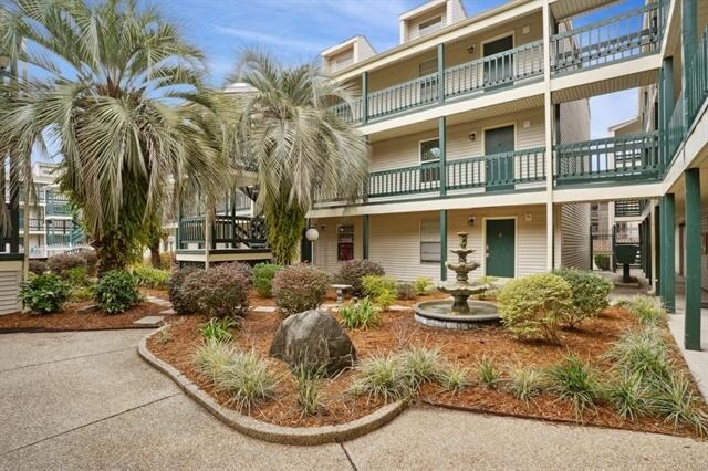 Building Photo - 2330 Edenborn Ave