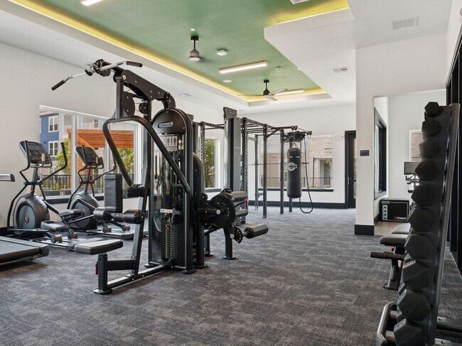 Building Photo - Hot Offer! 8 Weeks Free + $1,000 GC
