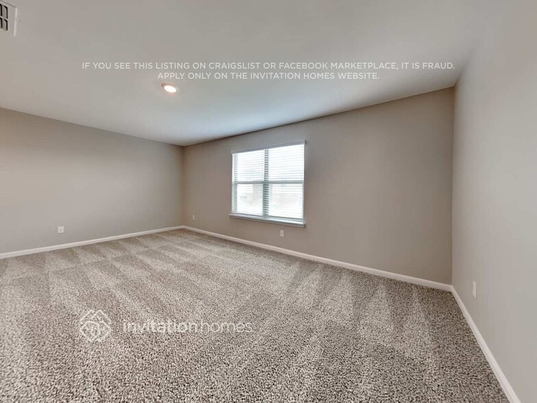 Building Photo - 3127 Angus Dr