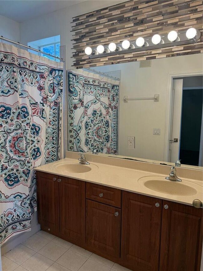 Building Photo - 15030 SW 9th Terrace