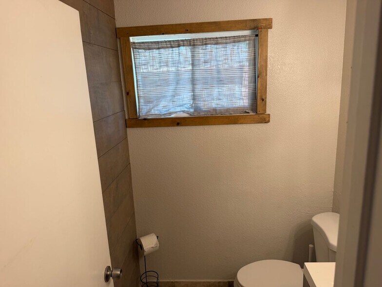 Building Photo - 2672 Kingston Ct