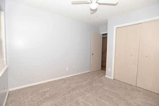 Building Photo - 621 S Hampton Dr
