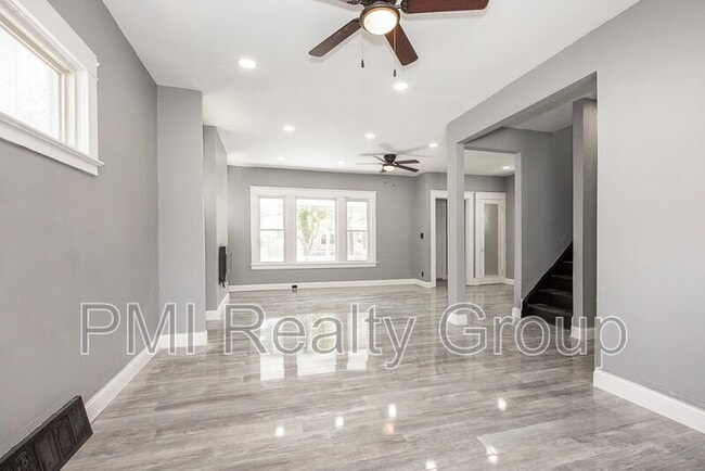 Building Photo - 12203 Castlewood Ave