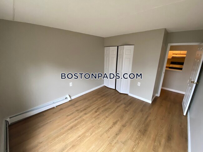 Building Photo - 757 Highland Ave