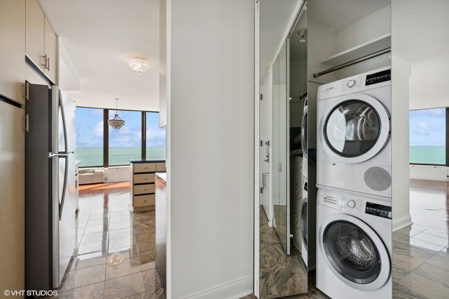 Building Photo - 505 N Lake Shore Dr