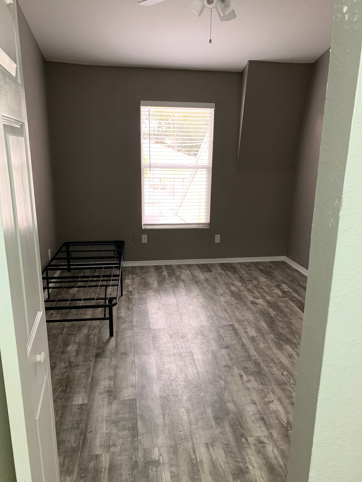 Building Photo - 634 Green Valley Rd