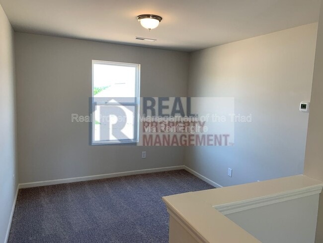 Building Photo - 4100 Devonwood Ct