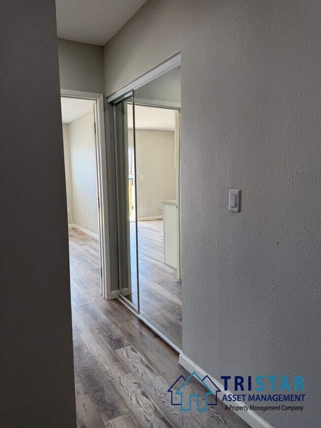 Building Photo - Upgraded 1BD/1BA Apartment in Lakeside, CA - 1/2 Off Move-In Special!