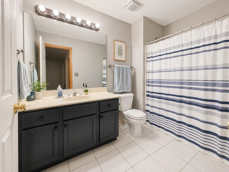 Building Photo - 811 Burr Oaks Dr