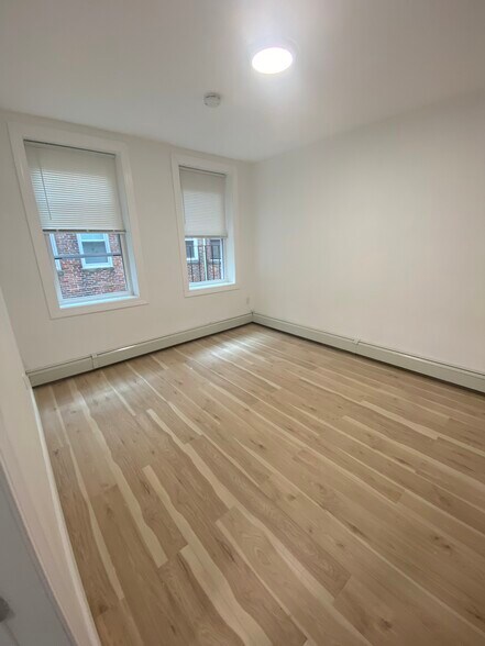 Building Photo - 109 Orleans St