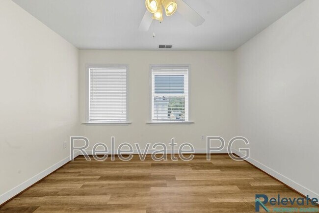 Building Photo - 1803 Rose Ave