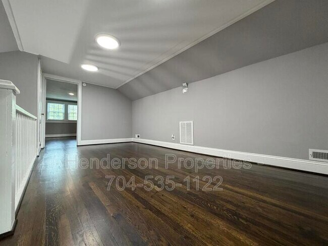 Building Photo - 220 Logan New Amity Rd