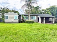 Building Photo - 1650 Crestwood Dr