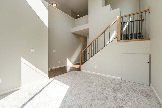 Building Photo - Cul-de-Sac Living at Its Best – Updated 3BR with Garage & A/C!