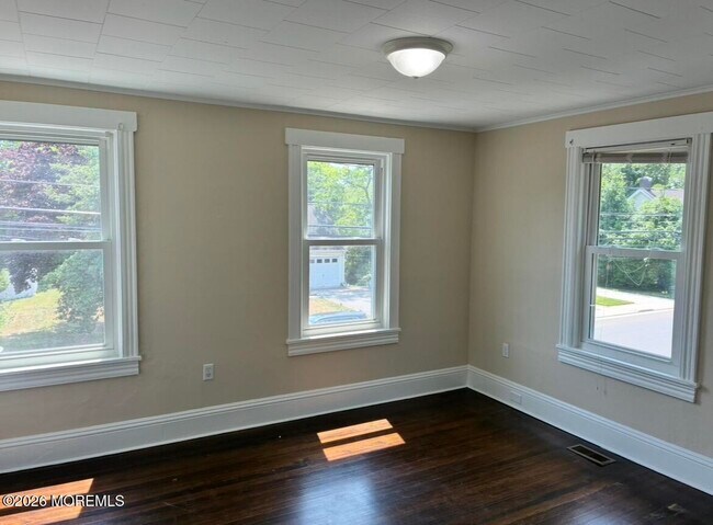 Building Photo - 124 Wilson Ave