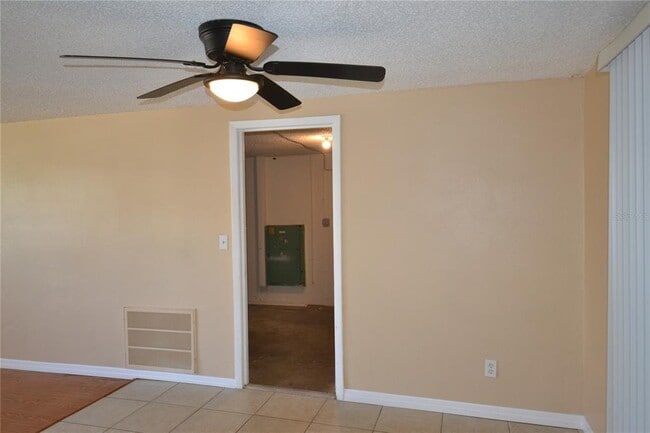 Building Photo - 2143 Chatlin Rd