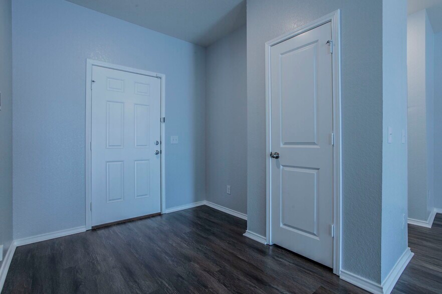 Building Photo - 12614 Galatea