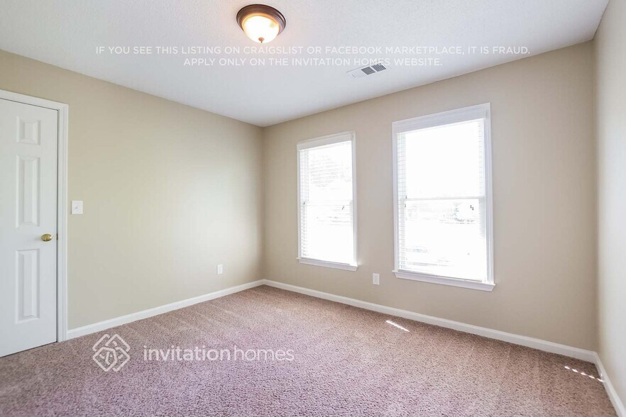 Building Photo - 361 Hunters Creek