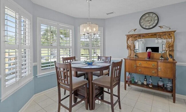 Building Photo - 583 Bucks Trail