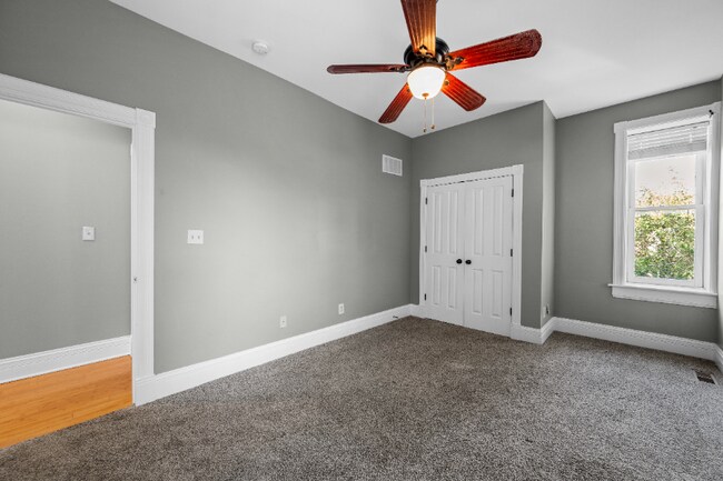 Building Photo - 2213 Missouri Ave