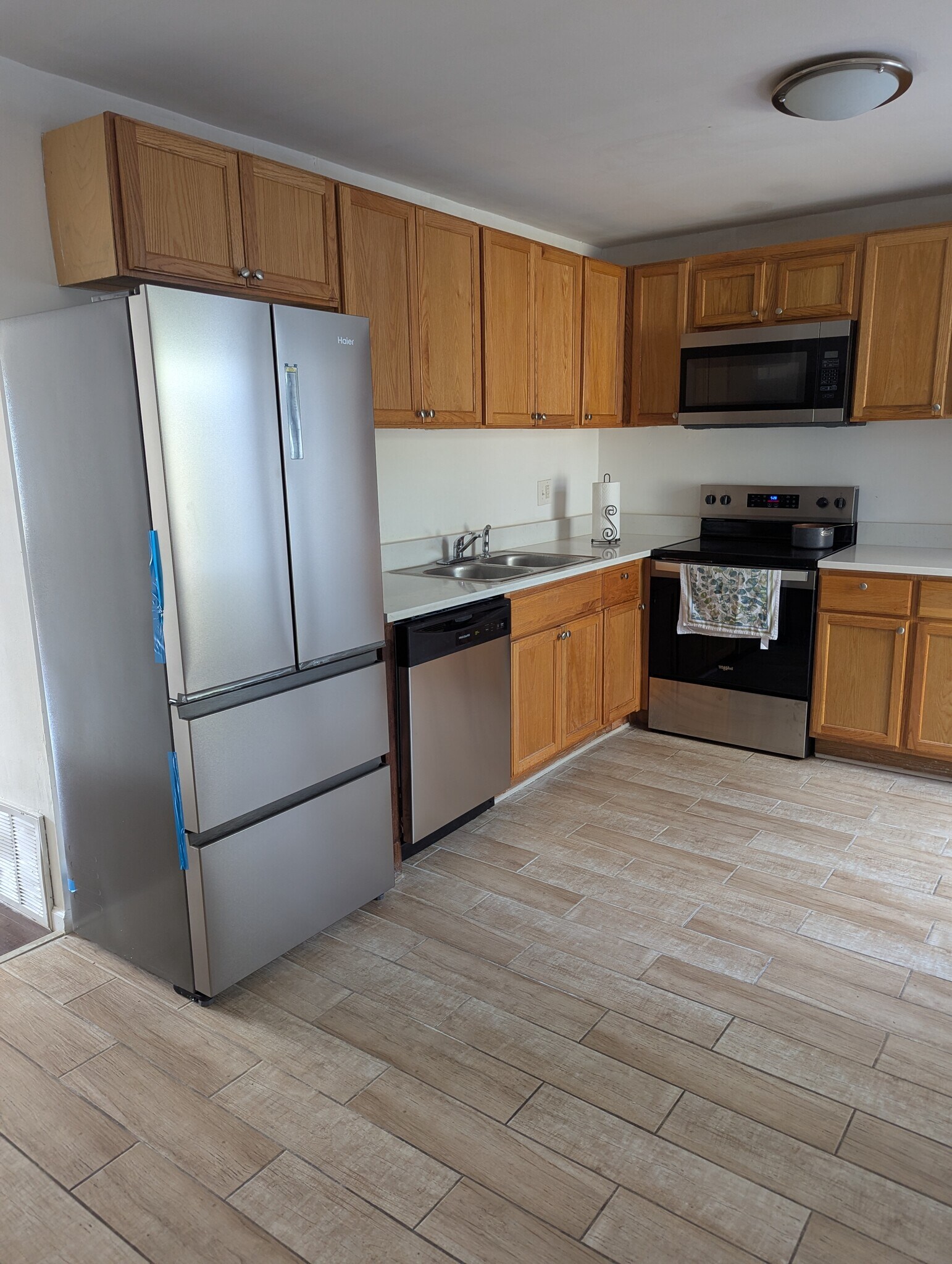 Building Photo - 3064 Comte Ct
