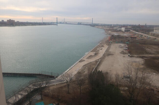 Ambassador Bridge view - 300 Riverfront Dr