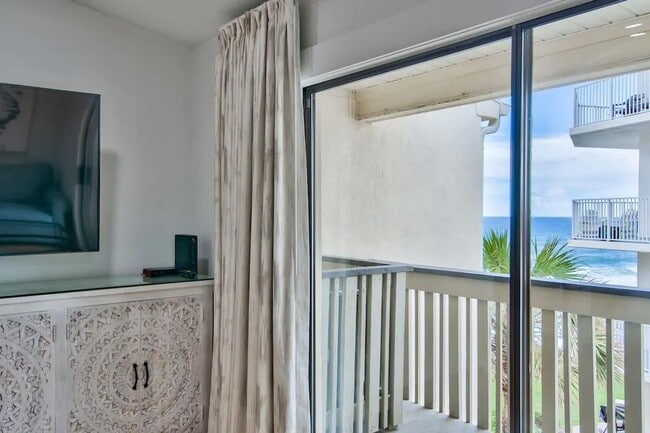 Building Photo - 50% off first months rent.  Gulf front community, Gulf views from balcony, community pool, walkin...