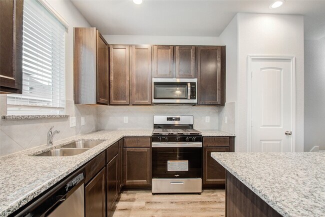 Building Photo - 21915 Grand Majestic Dr