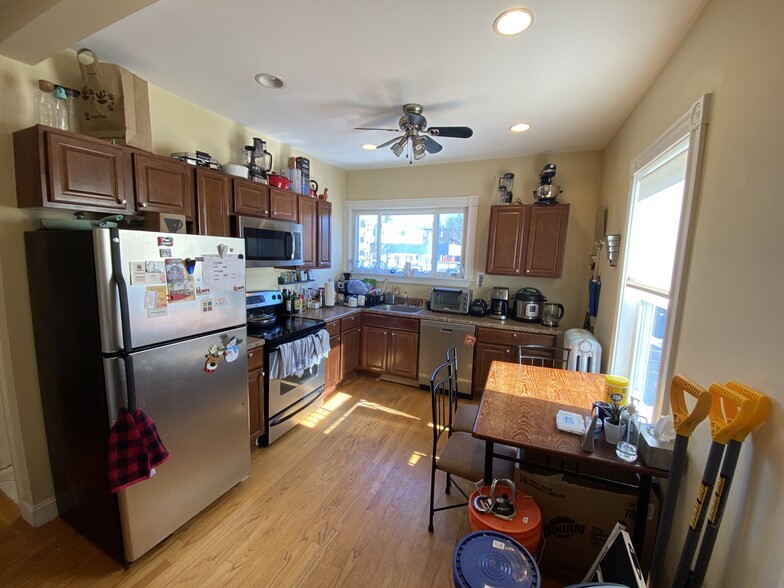 Primary Photo - 39 Gorham St