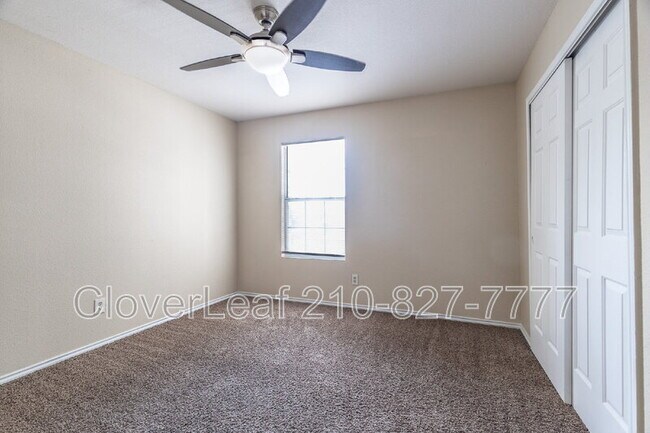 Building Photo - 4011 Bulverde Pkwy