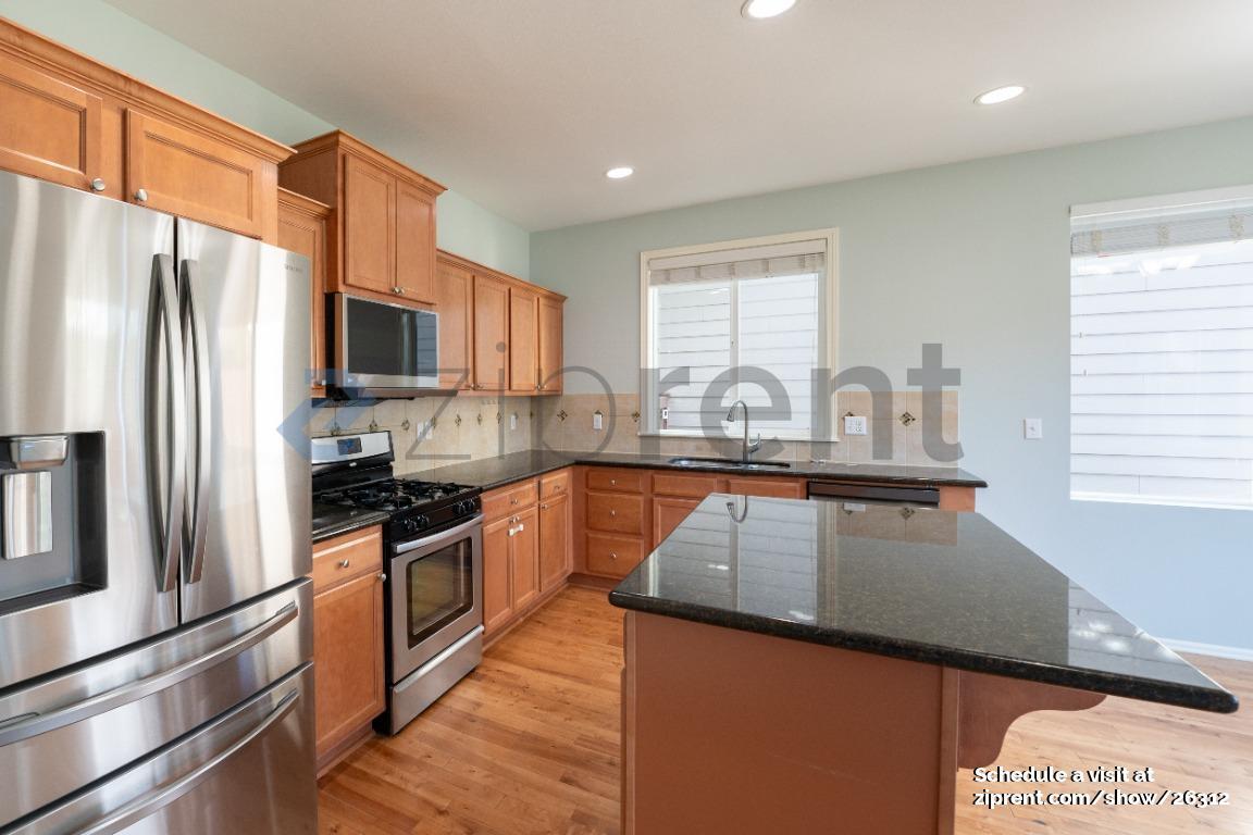 Building Photo - 3612 183rd Ln SE
