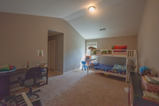 Building Photo - 830 W Richland Cir