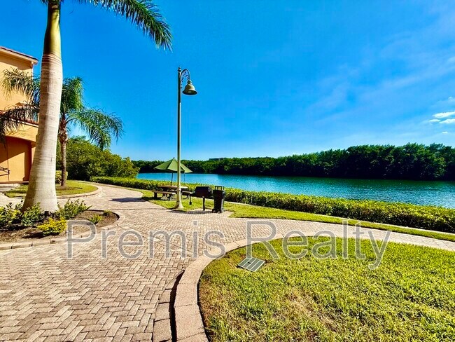 Building Photo - 2721 Via Murano