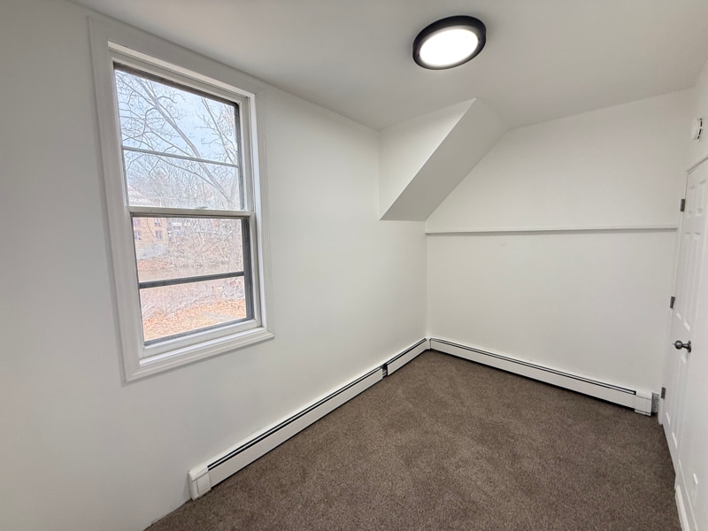 Building Photo - 4 Linden Ave